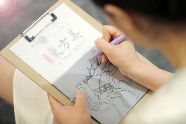 固健注解“新平衡·东方美”AG真人平台千年敦煌邂逅养(图3)