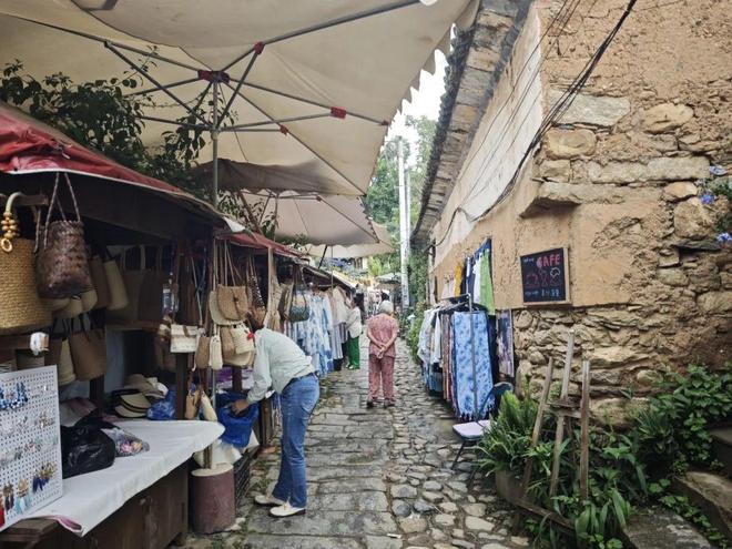 量”艺术扎根结出“金果子”AG真人凤阳邑流量变“留(图4)